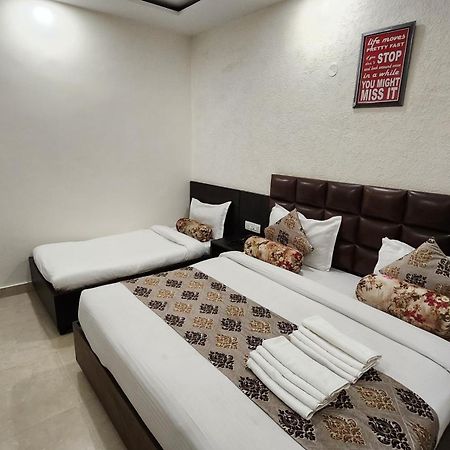 Hotel Krishna'S Near Golden Temple Amritsar Exteriör bild