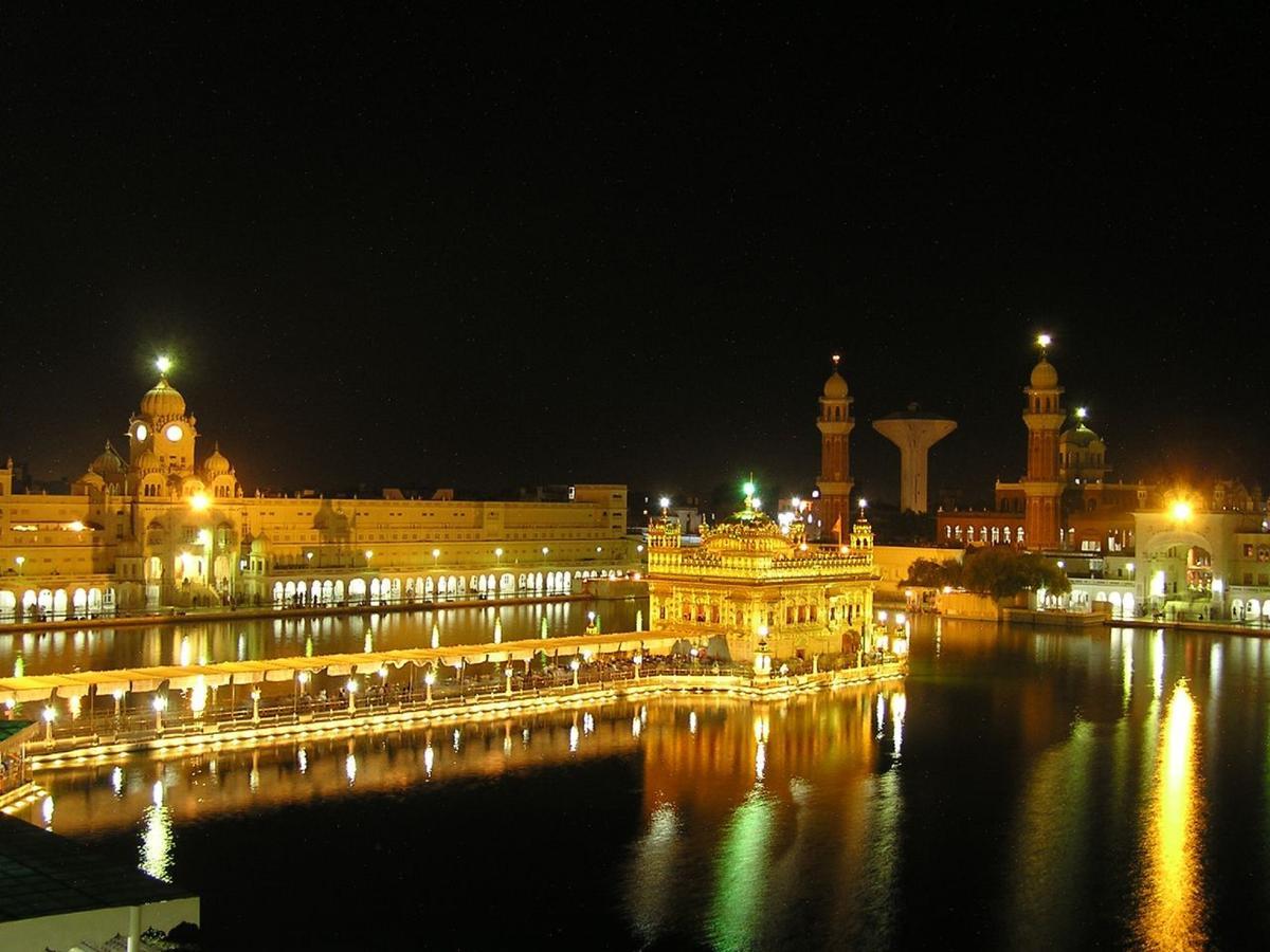 Hotel Krishna'S Near Golden Temple Amritsar Exteriör bild