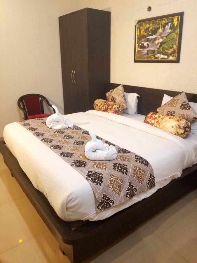 Hotel Krishna'S Near Golden Temple Amritsar Exteriör bild